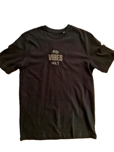 koszulka-z-haftem-bad-vibes-only.jpg