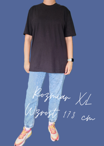 t-shirt-czarny-dobra-jakosc.png