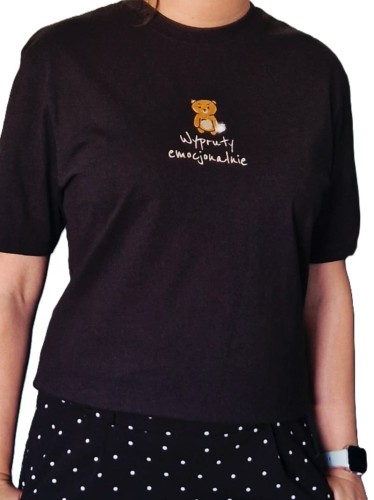 koszulka-z-haftem-wypruty-emocjonalnie.jpg