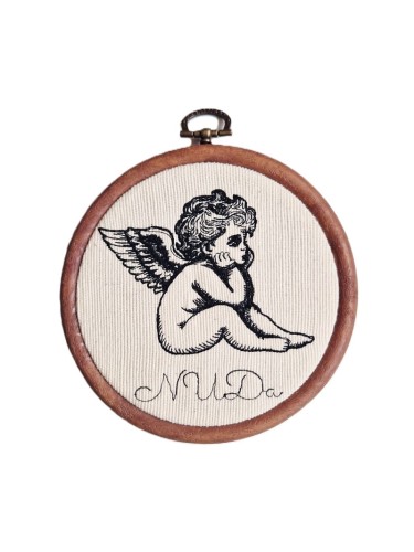 haftowany aniołek do zawieszenia na ścianie