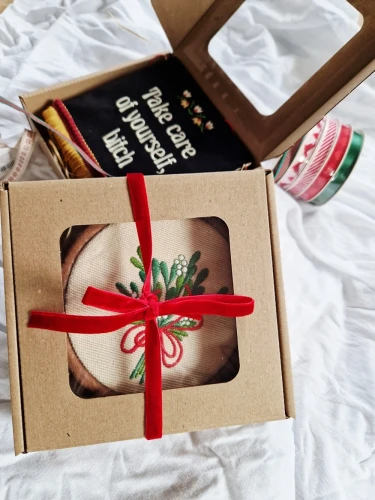 pudelko-na-prezent-swiateczny.webp