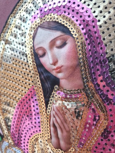 matka-boska-z-cekinow.jpg