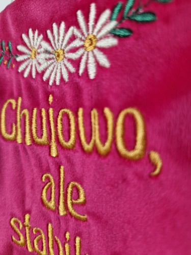 haft-chujowo-ale-stabilne.jpg